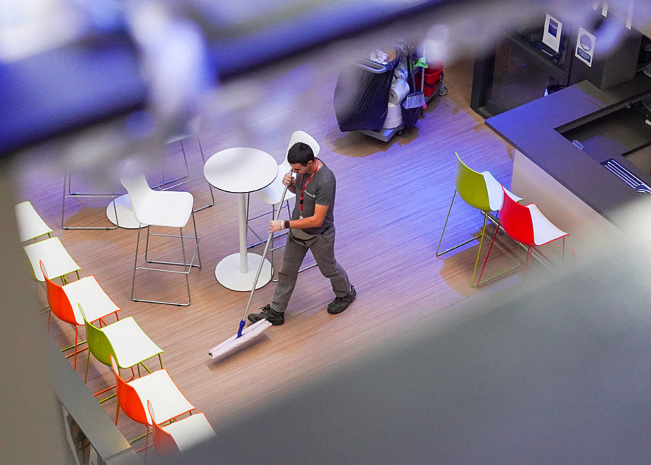 La chercheuse Mathéa Boudinet observe deux visions de la protection dans le milieu protégé. Si les deux entendent protéger du milieu ordinaire, la manière de procéder est différente. (Tremelet/Image Point FR/BSIP)