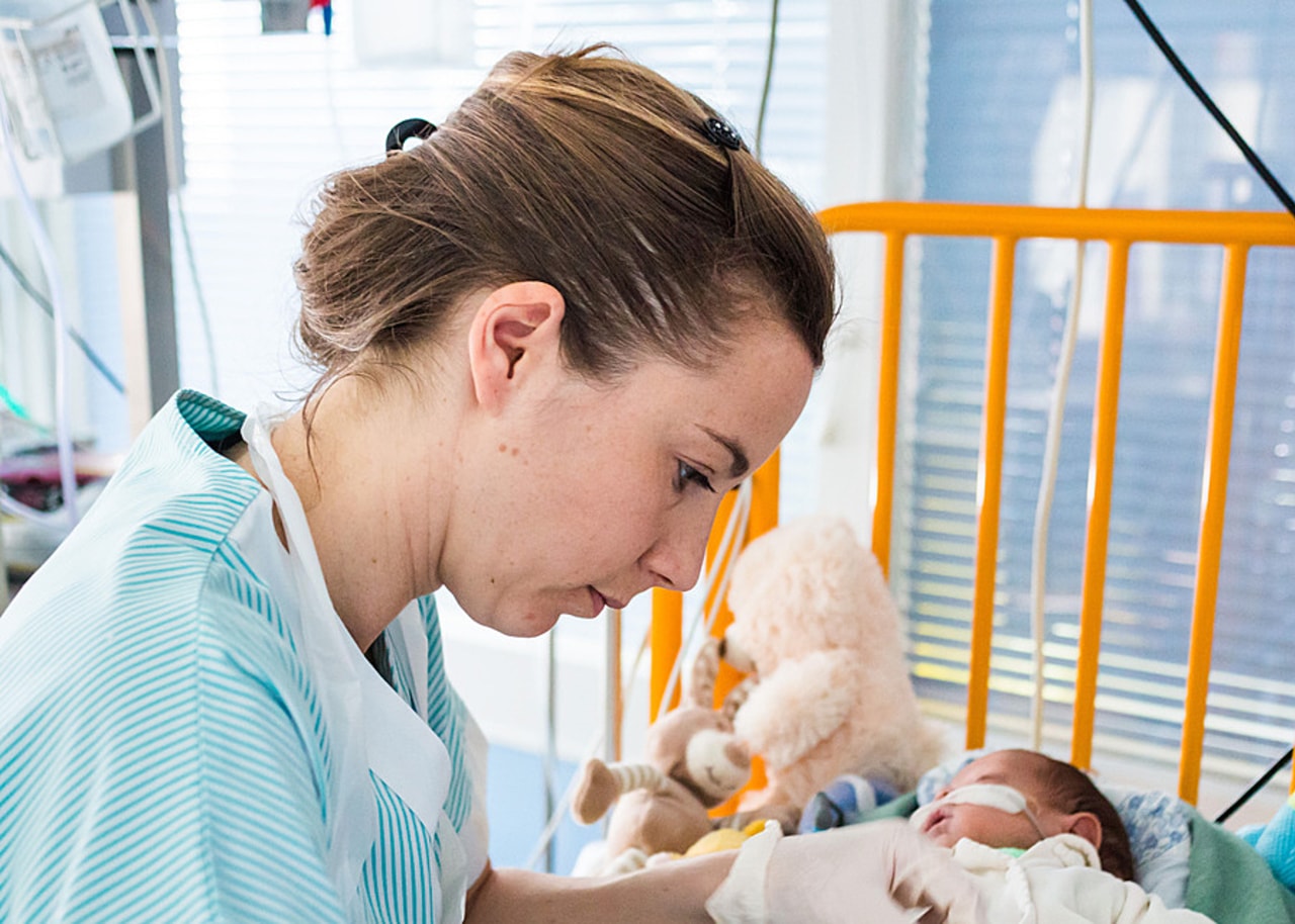 Les spécialités infirmières sont vent debout face au rapport sur la pratique avancée