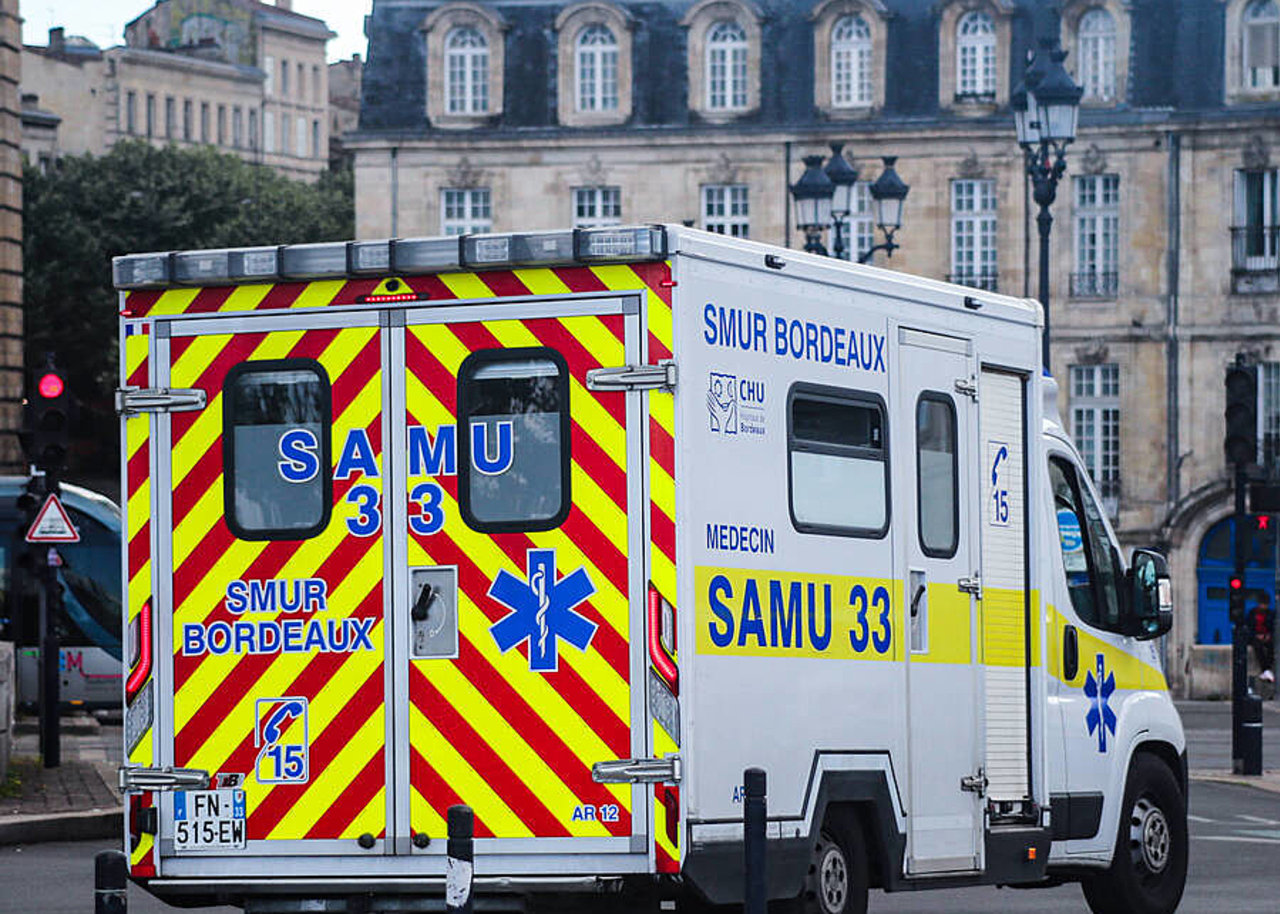 L'ARS Nouvelle-Aquitaine indique que les retours dans les établissements sanitaires et médico-sociaux seront effectués selon des modalités et véhicules adaptés à chaque situation. (Adil Benayache/Sipa)