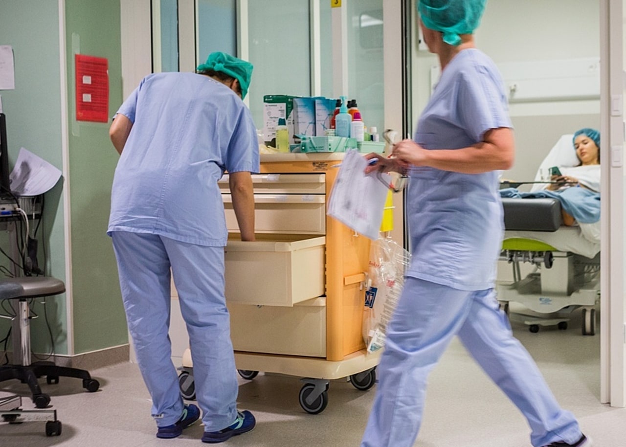 En 2025, la chirurgie ambulatoire affiche un rythme de progression divisé par trois voire plus par rapport aux années d'avant-Covid. Le taux national n'a pris que 0,6 point en un an. (Burger/Phanie)