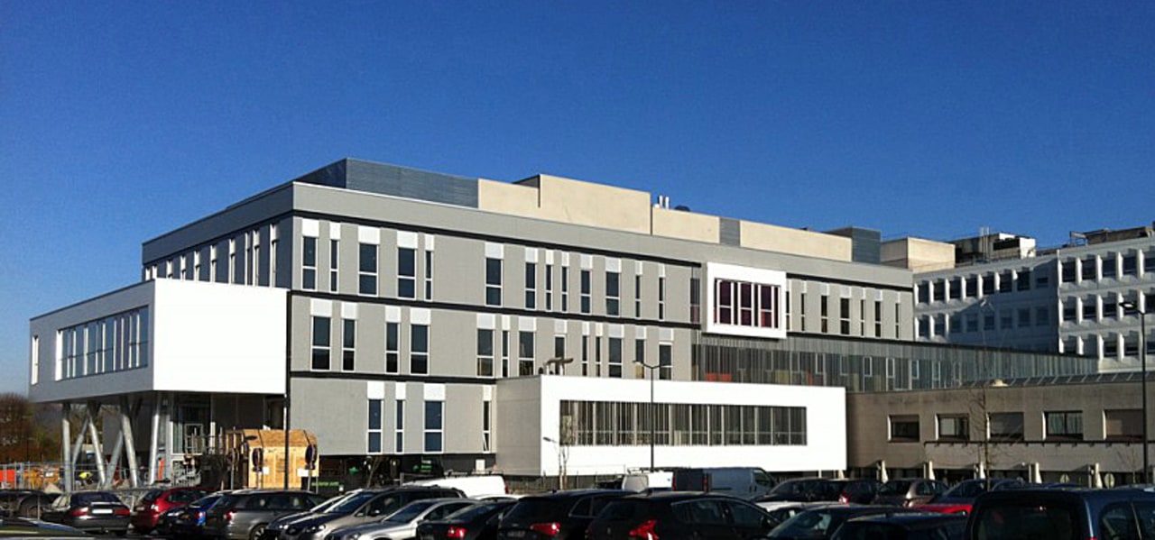 L'extension de 5 000 m2 de l'Hôpital privé de l'Ouest-parisien, ainsi que la rénovation du bâti existant, représente un investissement de 30 millions d'euros.
