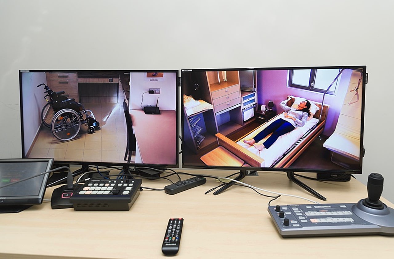 L'utilisation de la vidéosurveillance questionne le respect des droits des résidents.