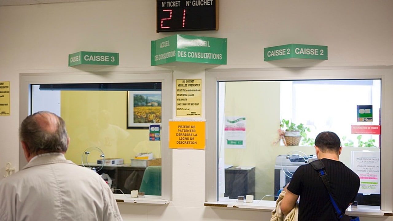 Sur un sujet d'apparence pourtant cruciale pour espérer sécuriser ses recettes, un faible nombre d'hôpitaux demandent au patient de venir avec un moyen de paiement.