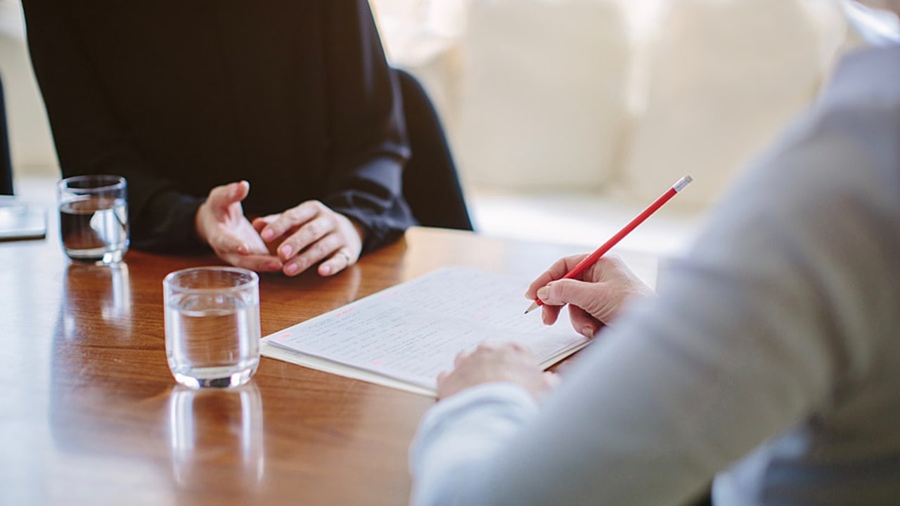 Depuis ce 1er janvier, les fonctionnaires ainsi que les agents et autres praticiens contractuels en CDI peuvent demander une rupture conventionnelle.