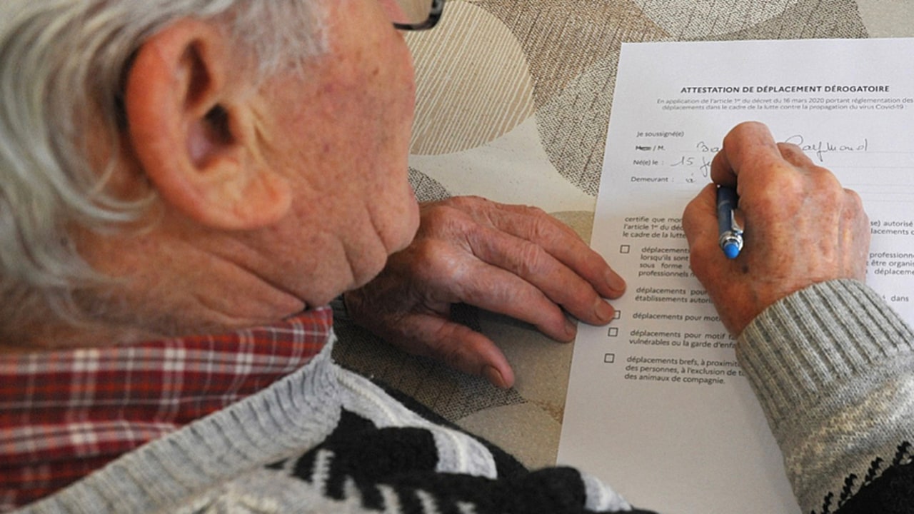 En période pandémique les règles changent très vite. L'heure est aux attestations de circulation.