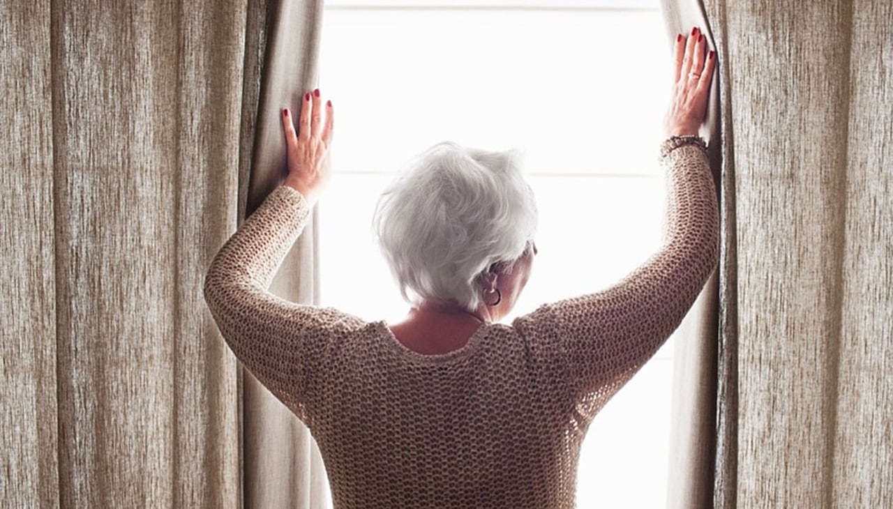 La mission d'urgence pour lutter contre l'isolement des personnes âgées poursuit son travail pour ancrer durablement de nouveaux modes de solidarité.