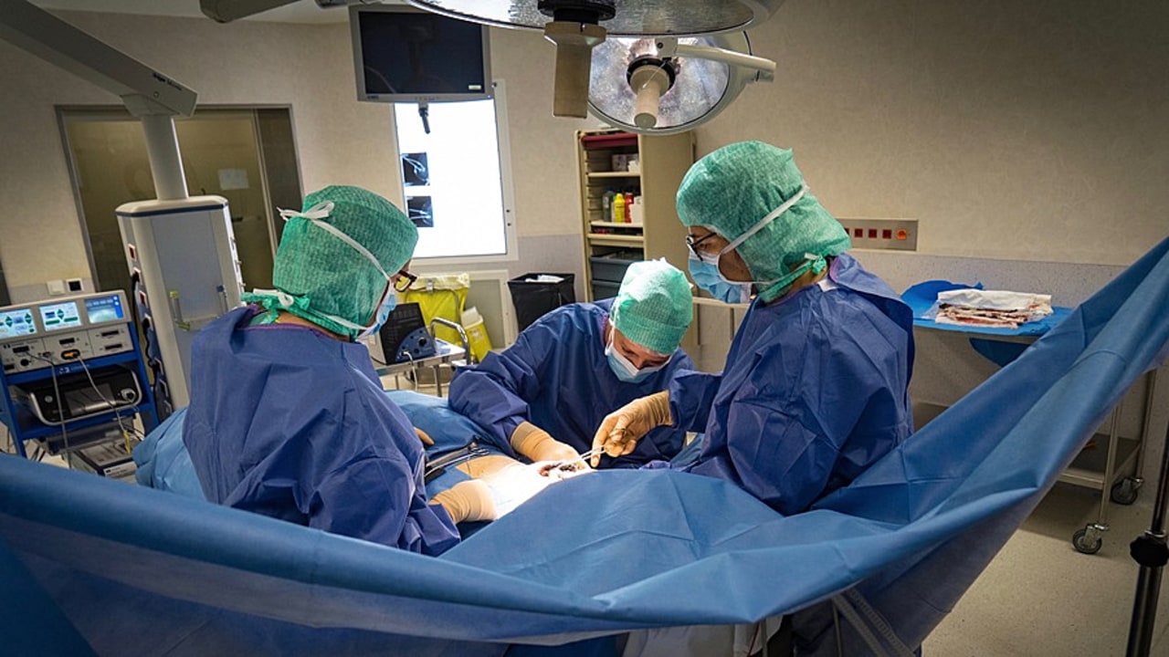 L'Institut Curie livre un autre éclairage sur l'incidence, la gravité et la mortalité liées au Covid-19 chez les patients atteints de cancer. (Jessica Bordeau/BSIP)