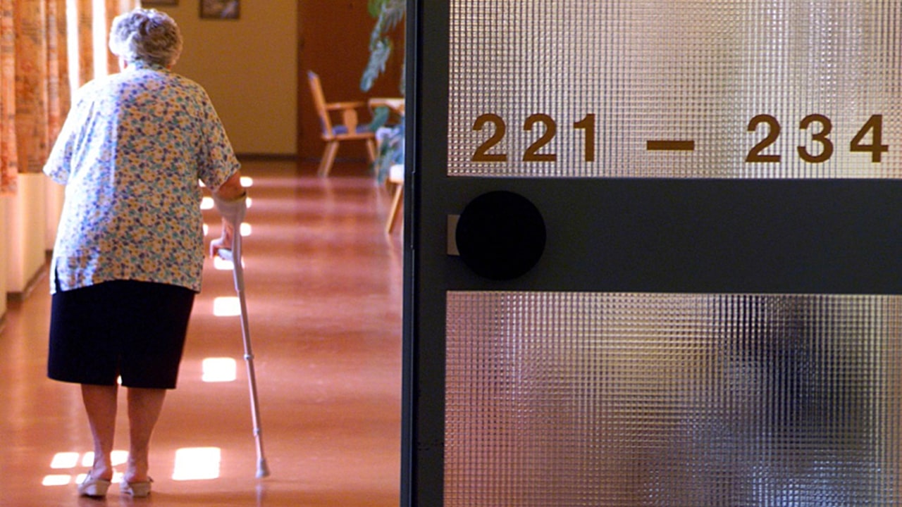 Les conditions de visites des familles de résidents dépendent de la situation sanitaire de l'établissement. (Docstock/Sichtwandel/BSIP)