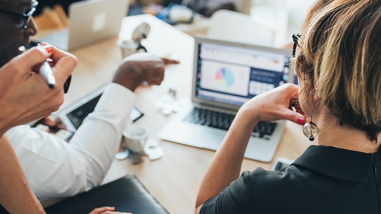 La crise du Covid-19 a permis un décloisonnement des acteurs de terrain en Bourgogne-Franche-Comté. (Cultura/Image source/BSIP)