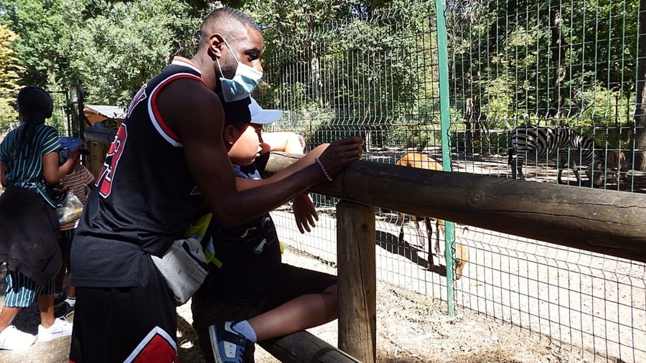 Ici chaque enfant autiste bénéficie d'un animateur dédié qui le suit tout le temps du séjour. (Emmanuelle Deleplace/Hospimedia)