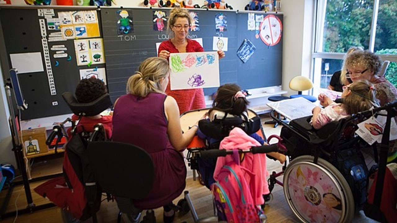 Le ministère de l'Éducation nationale annonce 385 000 élèves en situation de handicap pour la rentrée 2020, soit 6,6% de plus qu'en 2019. (Amélie Benoist/BSIP)