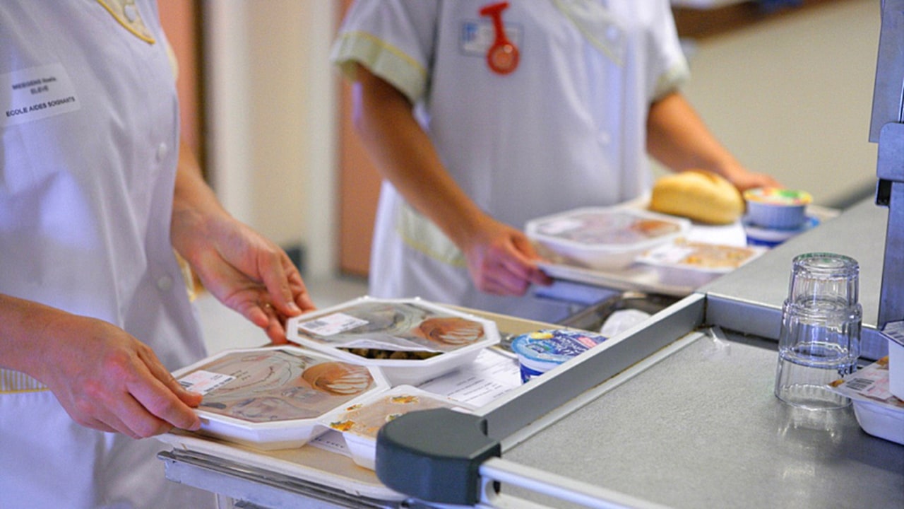 L'attention portée à la présentation des plats est primordiale pour susciter l'appétit chez les patients atteints de cancer qui présentent des troubles alimentaires. (Chassenet/BSIP)