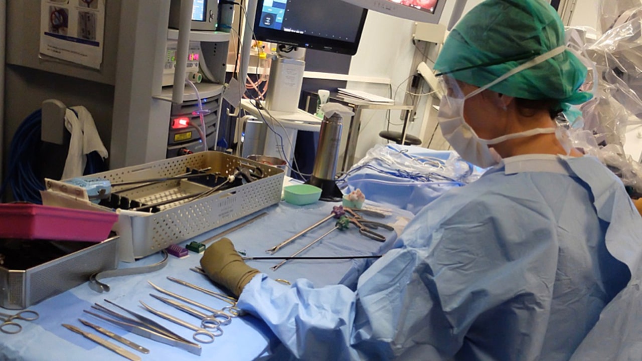 Le dispositif transitoire vise à pallier la pénurie d'Ibode en permettant sous conditions à des infirmiers de pratiquer certains actes exclusifs. (Clémence Nayrac/Hospimedia)