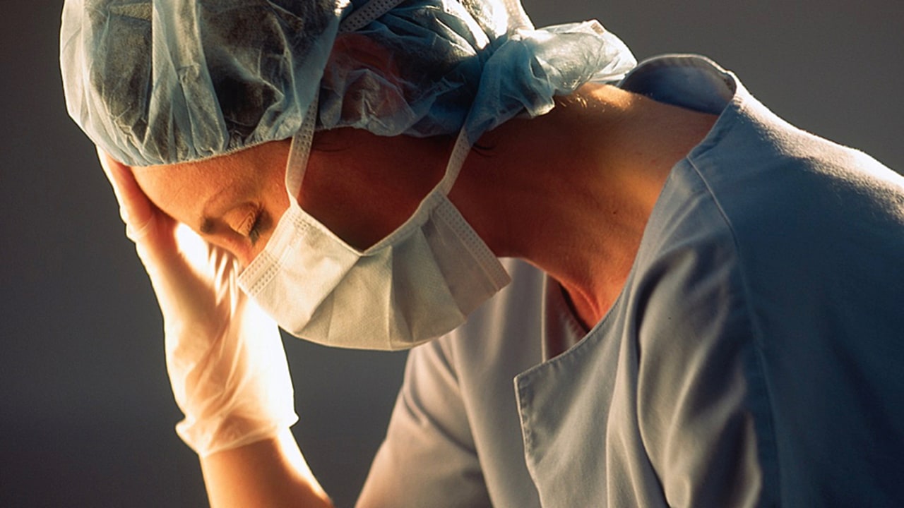 L'enquête rendue publique le 11 octobre par l'Oni met en cause les organisations qui impactent la santé des infirmiers. (Villareal/BSIP)