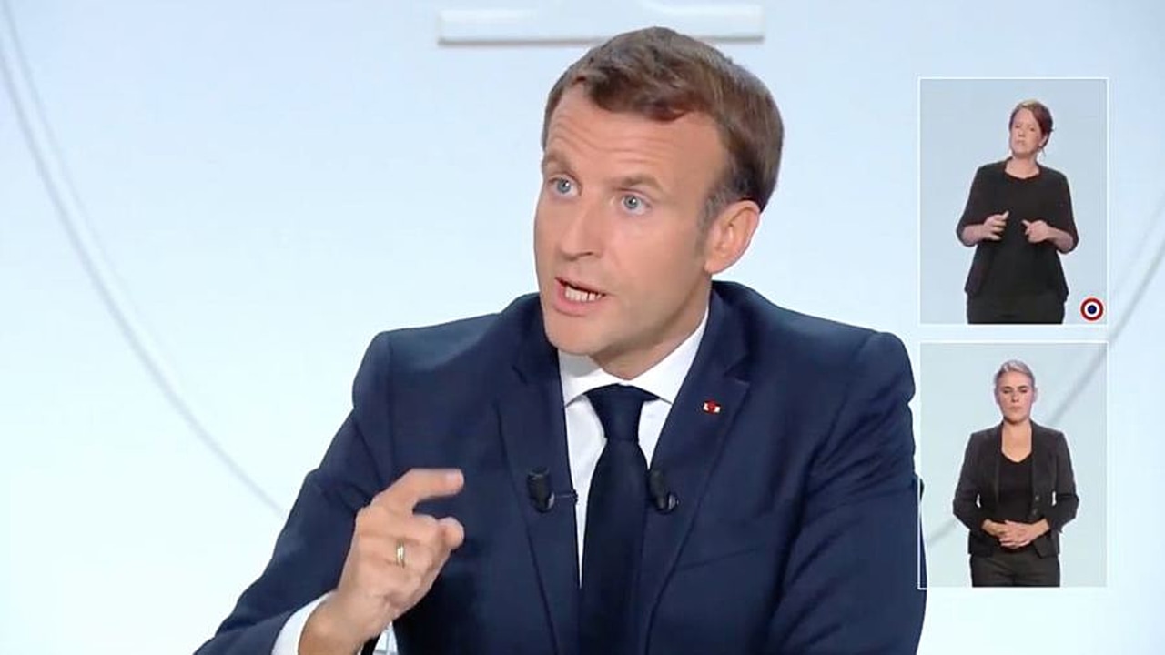 "À l'heure où je vous parle la moitié des patients Covid en réanimation ont moins de 65 ans" a expliqué Emmanuel Macron.