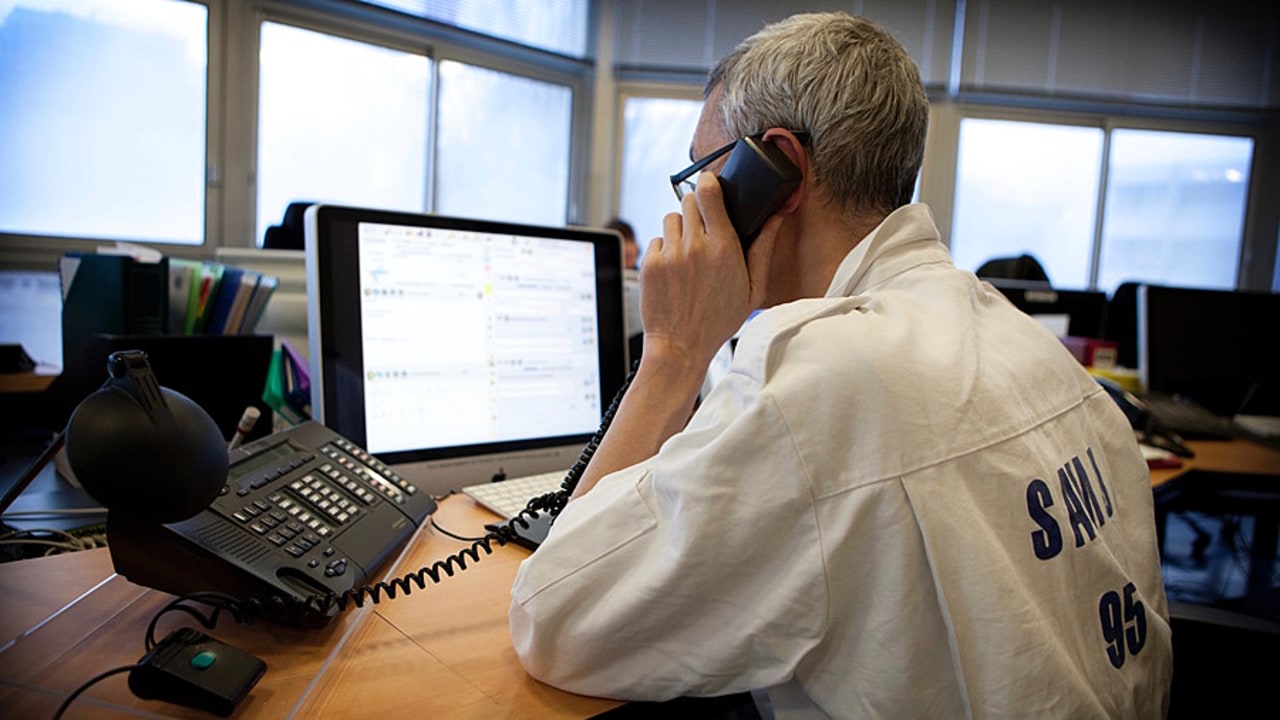 Pas question de voir dans le guide de la HAS "un recueil d'exigences minimales" : le déploiement d'une démarche et d'une culture d'amélioration de la qualité des soins nécessite en effet "un cheminement propre à chaque Samu". (Amélie-Benoist/BSIP)