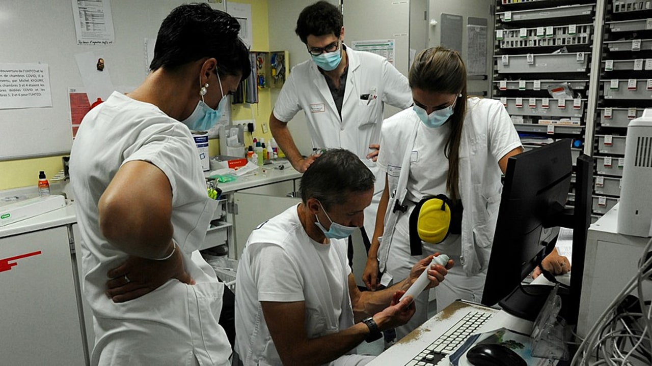 Grande première en 60 ans de CGOS. À compter du 1er janvier, tous les personnels médicaux des établissements publics pourront prétendre aux offres négociées par le comité, autrement dit la billetterie, certains achats... (Pascal Bachelet/BSIP).
