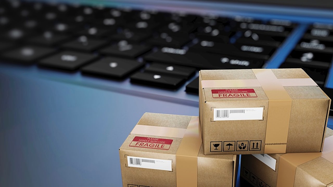 Les directions achats et logistique des établissements de santé ont dû faire preuve de créativité et d'adaptation pour répondre aux défis posés par la crise sanitaire du printemps dernier. (SPL/BSIP)