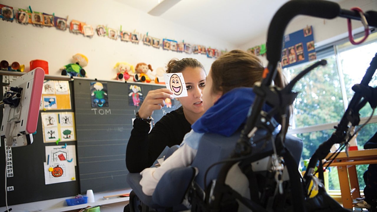 L'innovation oblige les professionnels à faire un pas de côté. Sa diffusion implique une évaluation et des méthodes de transfert. (Amélie Benoist/BSIP)