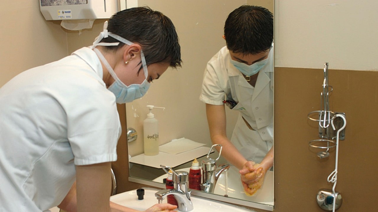 La promotion de l'hygiène en psychiatrie est nécessaire, a souligné le médecin-chef exerçant au sein de l'Association hospitalière Sainte-Marie instigateur de l'enquête Évolu'Psy. (Raguet H./BSIP)