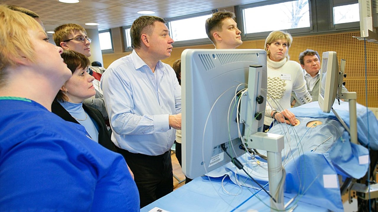 L'Agence nationale a permis à plus de 235 000 professionnels de santé de suivre une action de DPC en 2020. (Chassenet/BSIP)