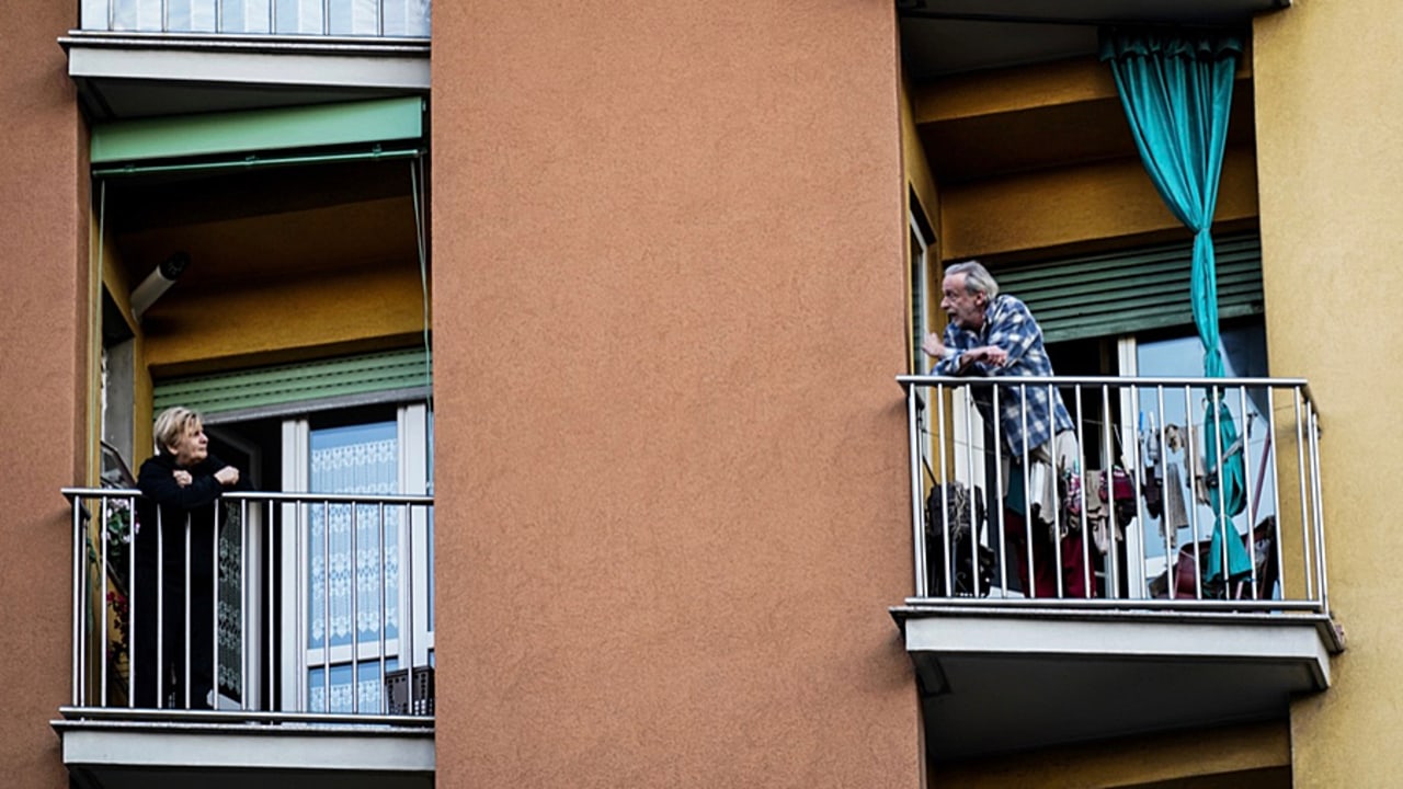 Brigitte Bourguignon ouvre le comité stratégique de lutte contre l'isolement des personnes âgées aux acteurs du secteur. (Universal Images Group/BSIP)