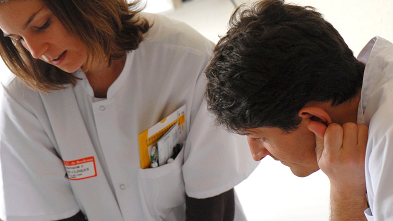 Le statut de praticien attaché remplacera l'actuel statut de Padhue, pour les praticiens diplômés hors Union européenne. (José Oto/BSIP)