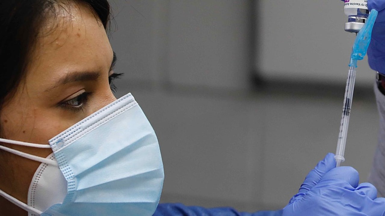 La problématique de l'obligation vaccinale des professionnels de santé s'invite dans la stratégie. (DPA Picture Alliance/BSIP)