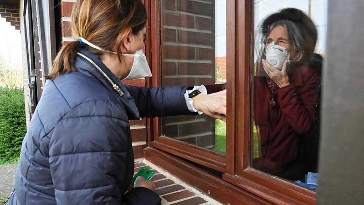 La réforme va entraîner une revalorisation de 13% à 15% en moyenne pour les personnels de la branche privée non lucrative. (Pascal Bachelet/BSIP)