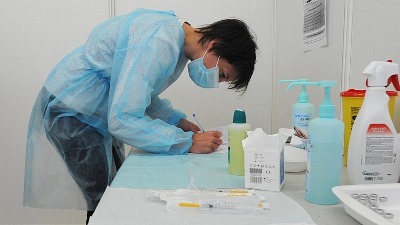 Après un été de mobilisation pour la vaccination, une campagne de rappel commencera en septembre dans les Ehpad, selon les mêmes modalités que la précédente campagne. (BSIP/Pascal Bachelet)