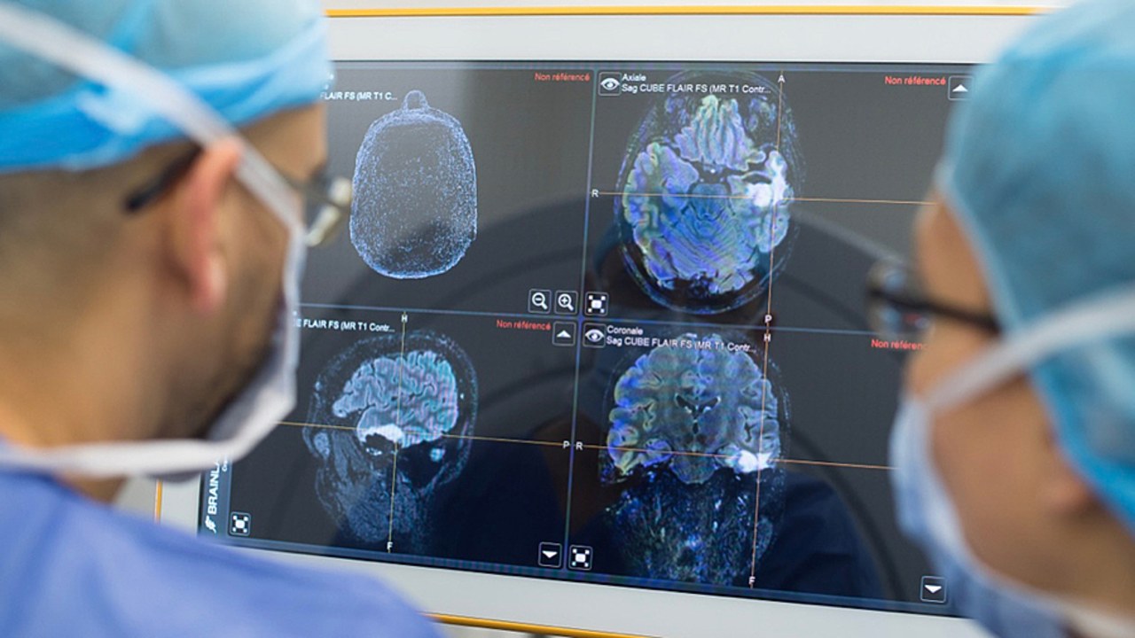 Assurant la gouvernance régionale de la stratégie décennale contre le cancer, les ARS organisent également le suivi de la mise en œuvre régionale en articulation avec la conférence régionale de la santé et de l’autonomie. (A. Noor/BSIP)