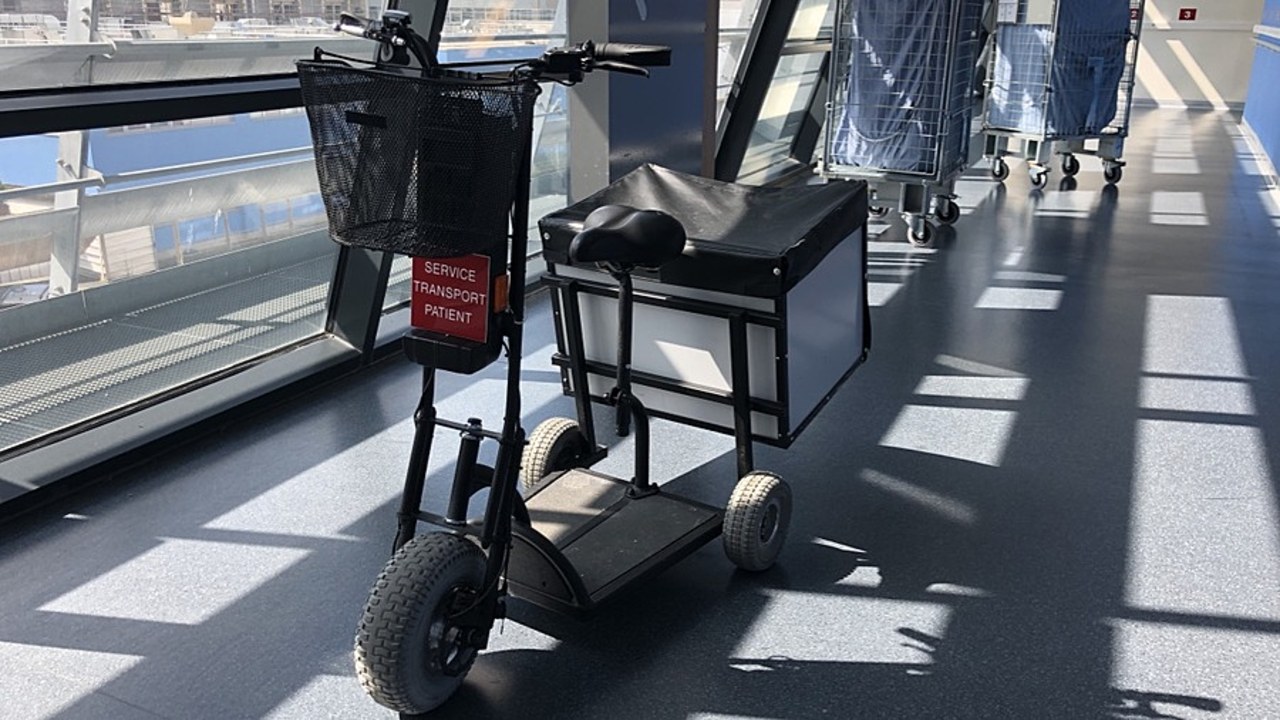 Plus d'une tonne peut être transportée grâce à cette trottinette. (Antoine Goessaert/Hospimedia)