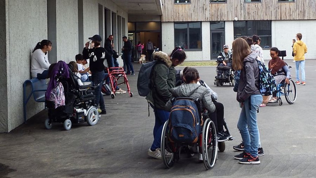 Plus de 400 000 élèves en situation de handicap seront accueillis dans les  établissements scolaires à la rentrée. (Emmanuelle Deleplace/Hospimedia)
