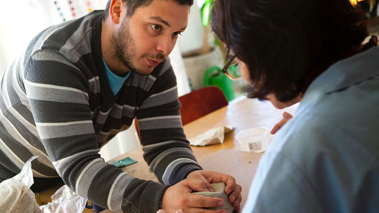 Sur le terrain, malgré leur bonne volonté, les professionnels se heurtent aux logiques de service. (Amélie Benoist/BSIP)