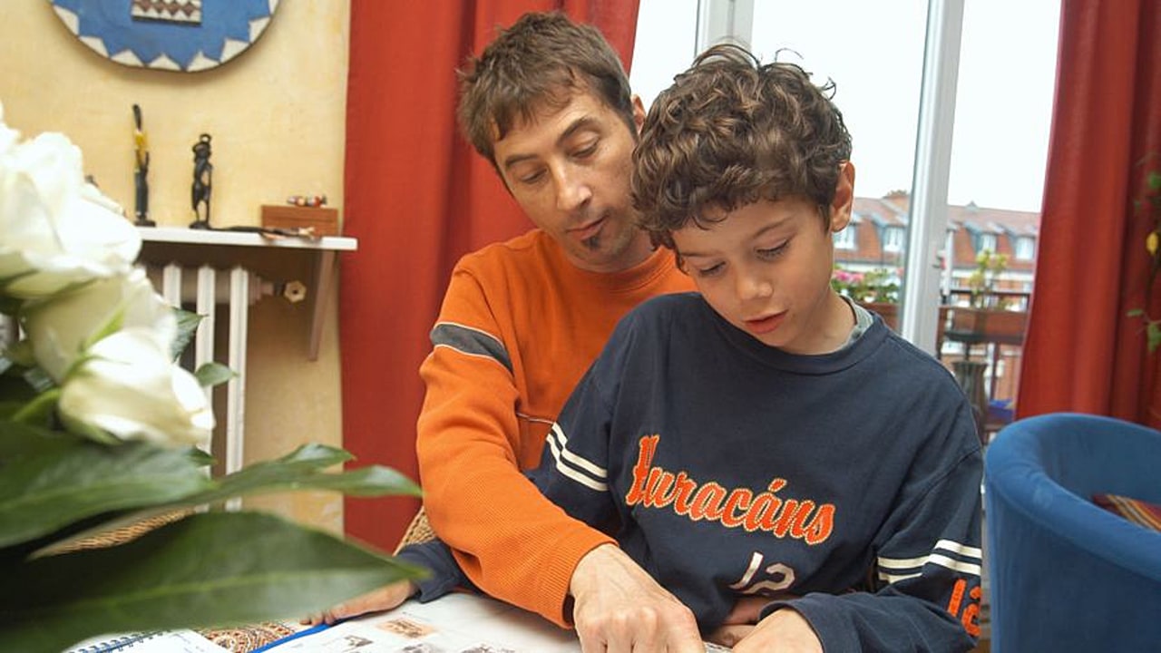 Les dispositifs d'accompagnement à la parentalité devraient se déployer sur l'ensemble des territoires en 2022.(Humbert/BSIP)