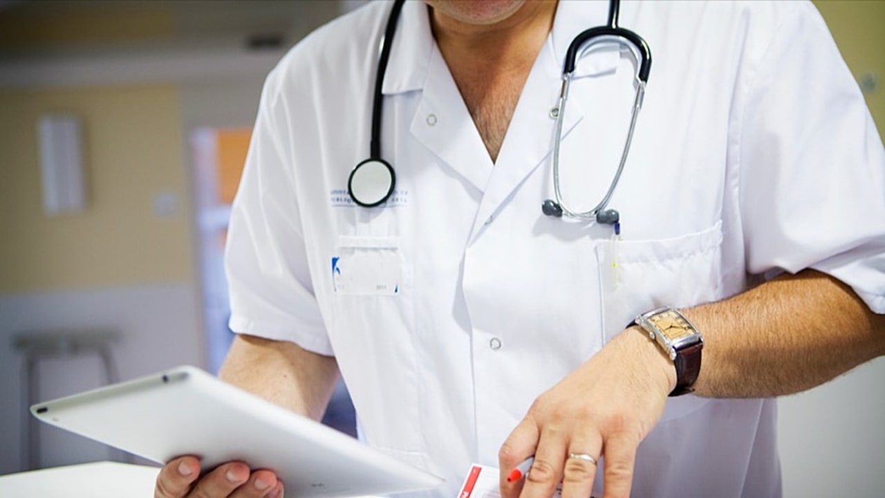 Le dispositif de solidarité territoriale des personnels médicaux, odontologues et pharmaceutiques vise à encourager les remplacements entre hôpitaux. (Amélie Benoist/Image Point FR/BSIP)