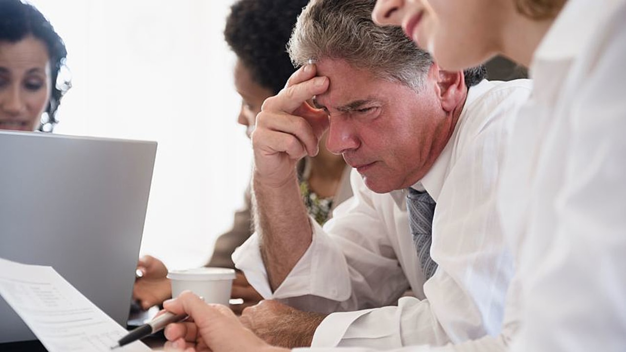 Au détriment de l'accès aux soins, la mutualisation des fonctions supports a accaparé les efforts des établissements. Ils sont pourtant nombreux à relater des difficultés au quotidien, par exemple à travers la "complexification considérable" de la fonction achats. (Jamie Grill / BSIP)