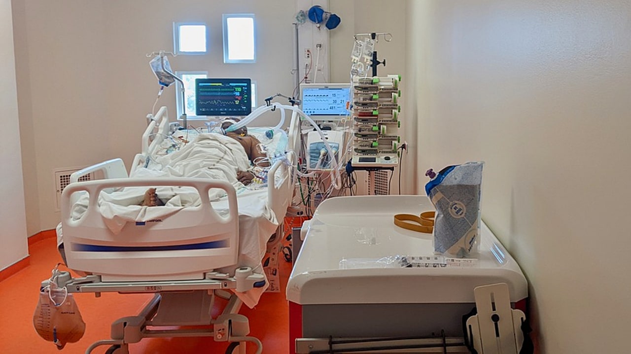 Les huit chambres de la nouvelle unité de réanimation du CHU de Pointe-à-Pitre ont pu être équipées grâce à un don de la région Île-de-France. (CHU Guadeloupe)