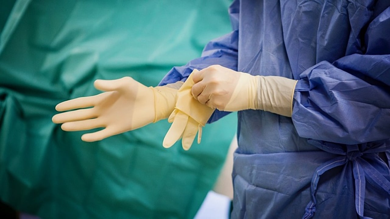 Le 10 janvier, Olivier Véran a dévoilé certains arbitrages du rapport de l'Igas sur la pratique avancée, formulant plusieurs annonces concernant des revendications Ibode et Iade. (Amélie Benoist/Image Point FR/BSIP)