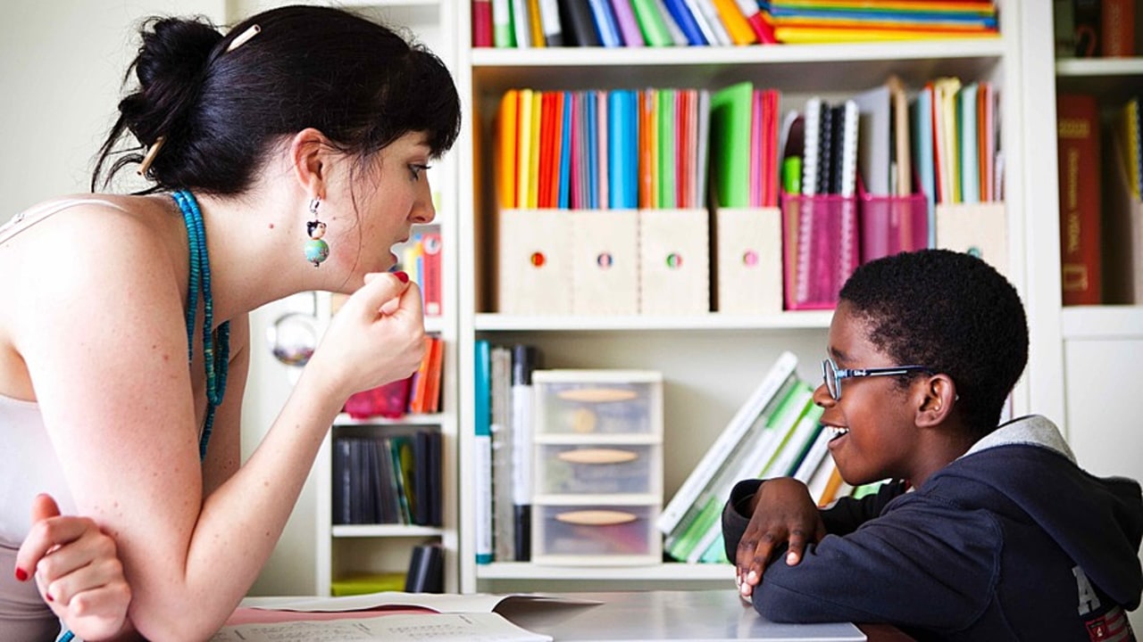 Les orthophonistes dénoncent les effets délétères de leur charge de travail pendant leur cursus de formation. (Amélie Benoist/Image Point FR/BSIP)
