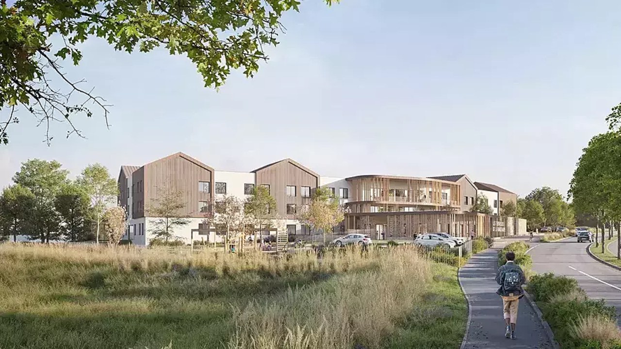 Le nouvel Ehpad s'organisera en quatre maisonnées. Des échanges sont programmés entre les maîtrises d'œuvre des deux projets immobiliers "afin que les deux infrastructures puissent s'implanter en cohérence sur le site et selon un calendrier synchronisé". (CRR Architecture)