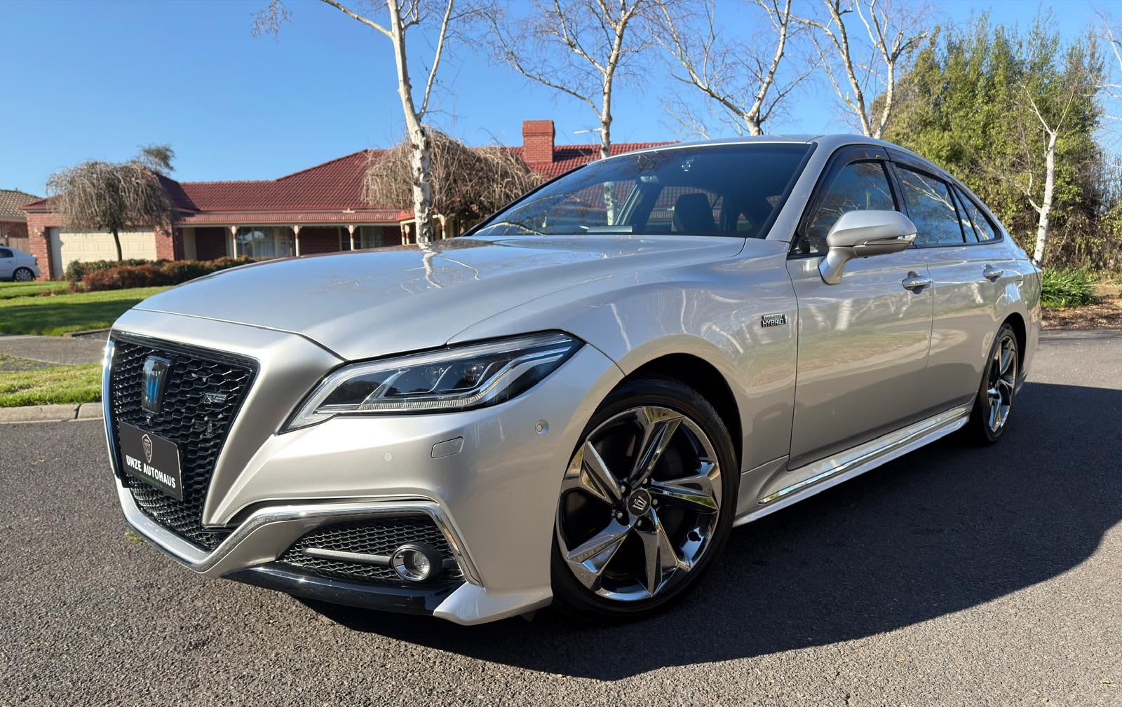 TOYOTA CROWN