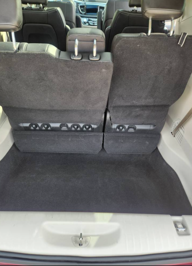 Dirty rear hatch before detail