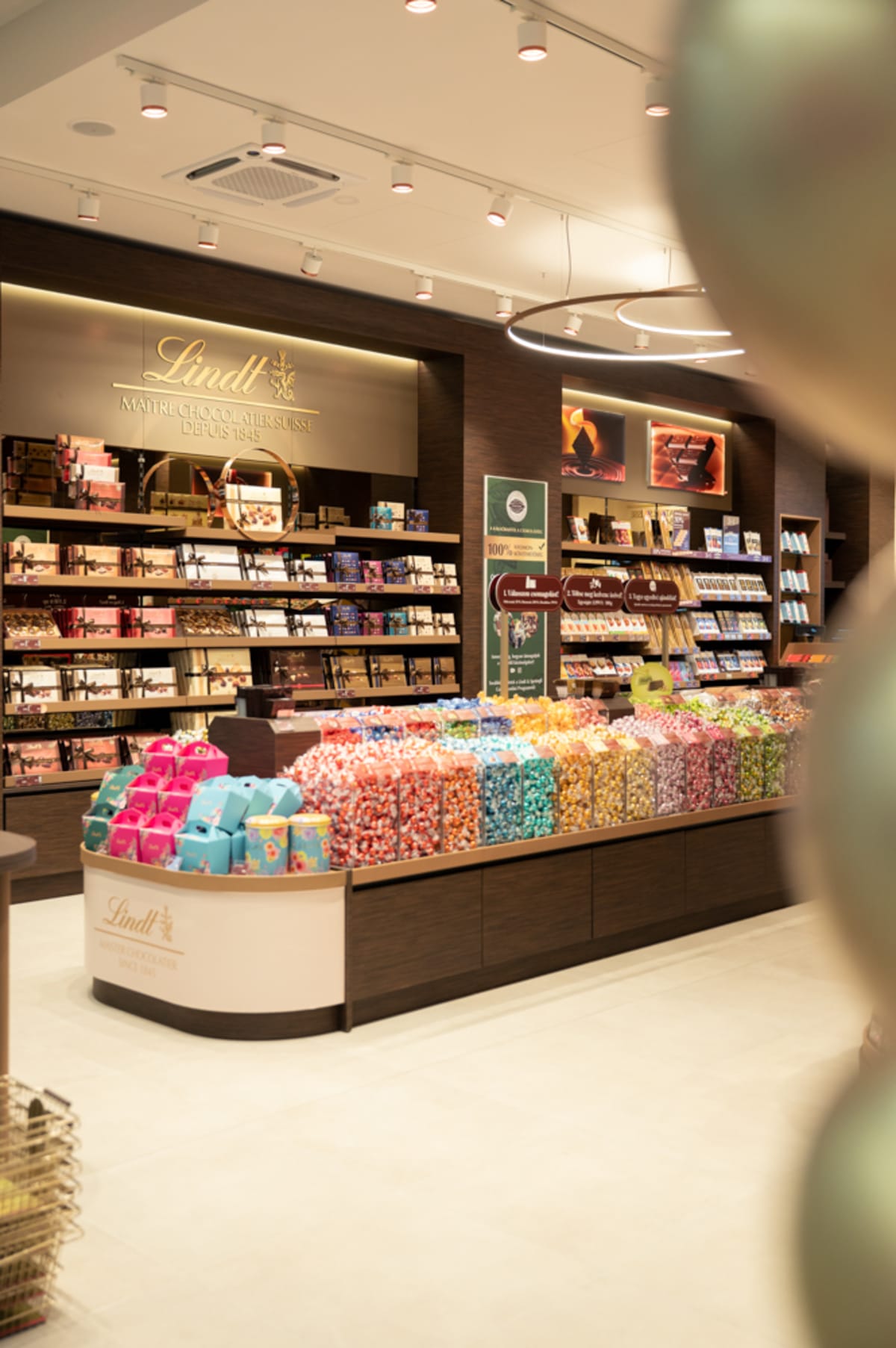Lindt megnyitó 10 xtlgbl