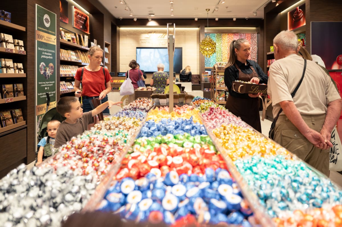 Lindt megnyitó 21 ecifqc