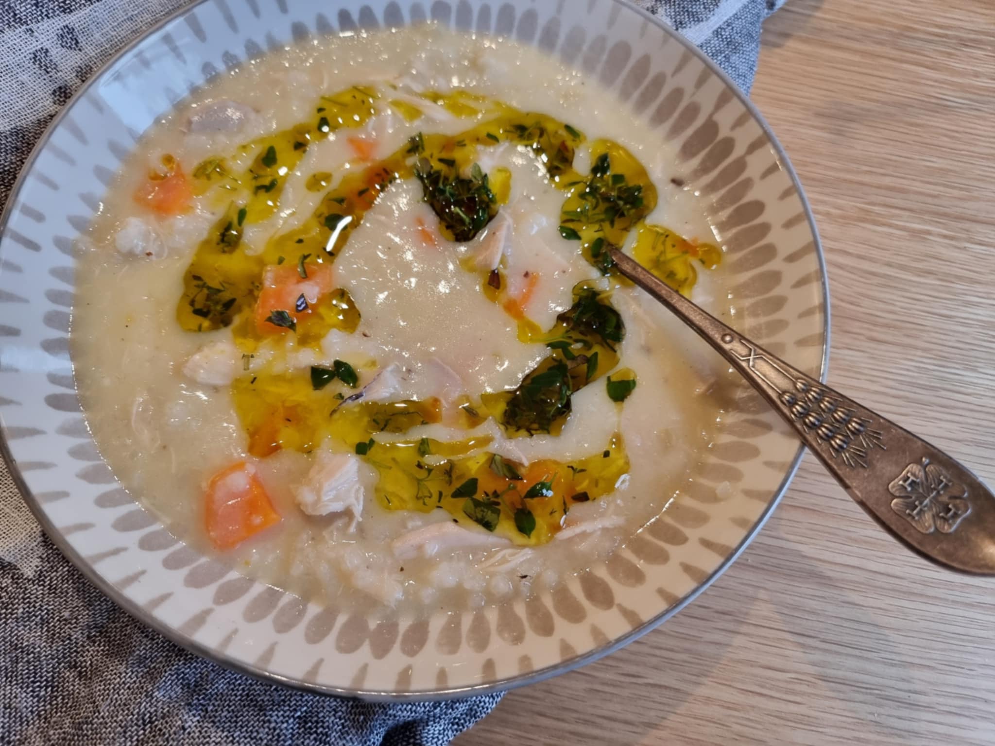 Grekisk citronsoppa med kyckling (avgolémono)