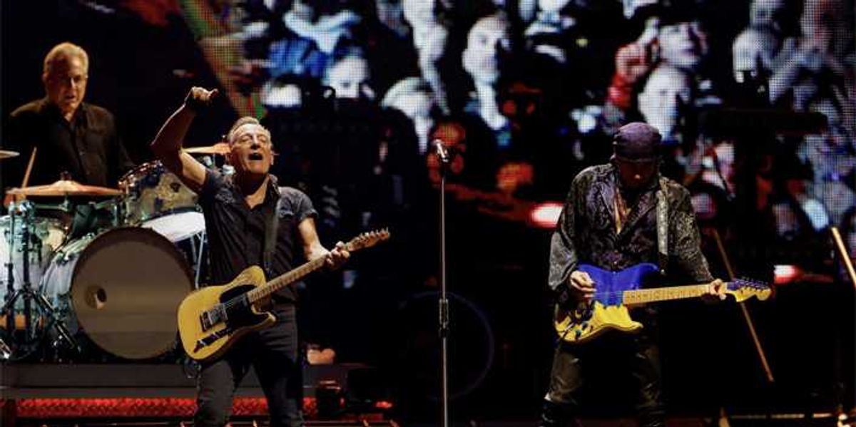 Republican Officials Cautious About Attending Bruce Springsteen Concerts Amid Trump Tensions
