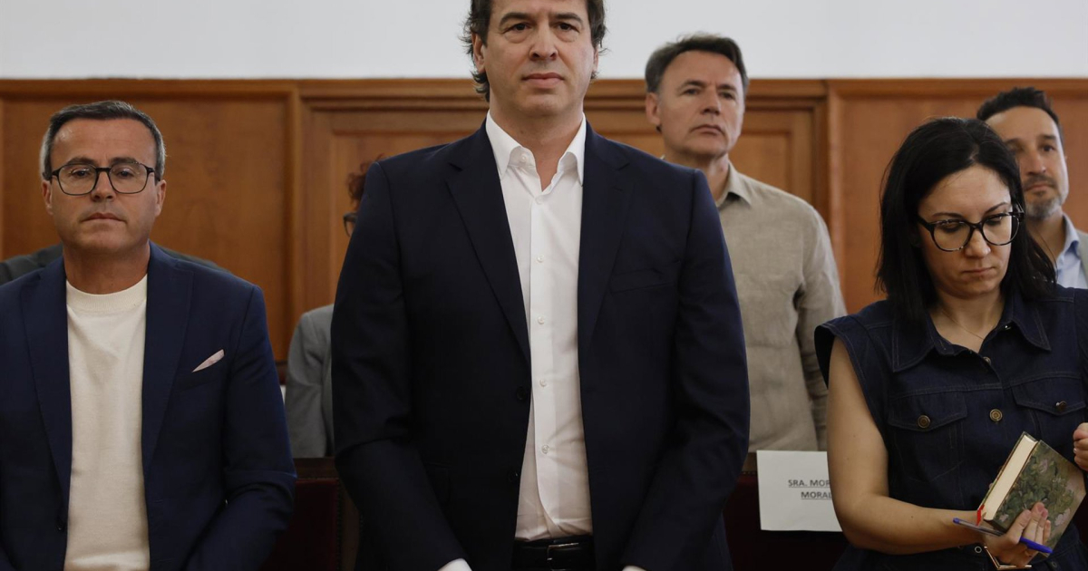La acusación cuestiona la rapidez en la homologación del título ruso aportado por David Sánchez