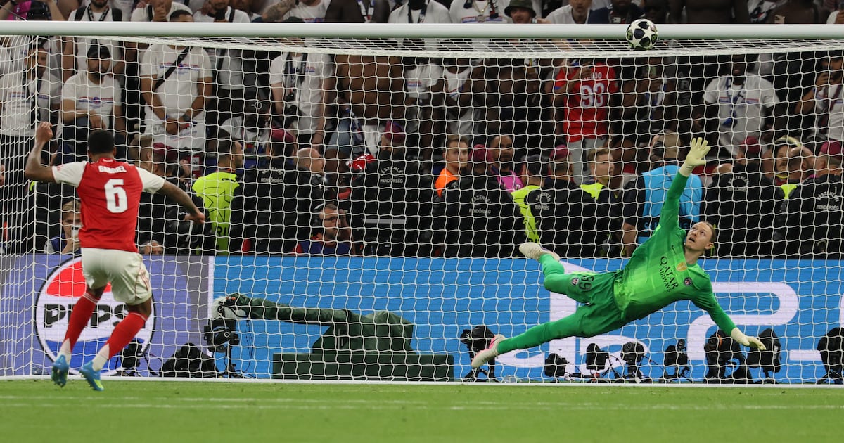 PSG venció a Arsenal por penales tras empatar 1-1 y ganó la Champions League por segundo año consecutivo