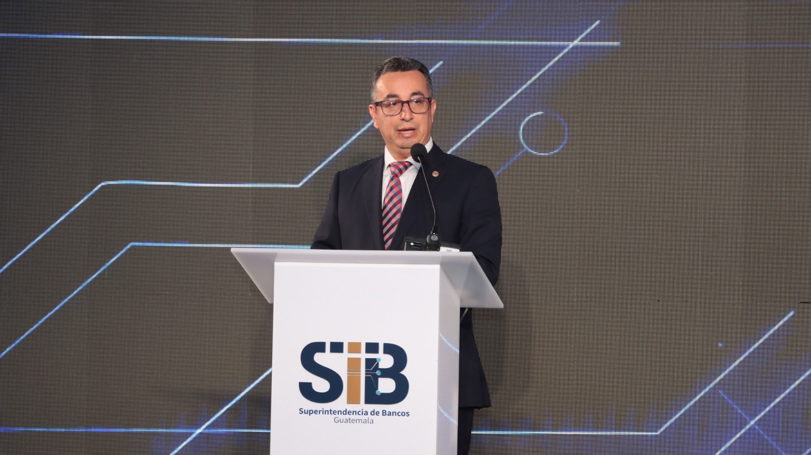 La IVE en Guatemala busca modernizar su labor con la nueva ley antilavado